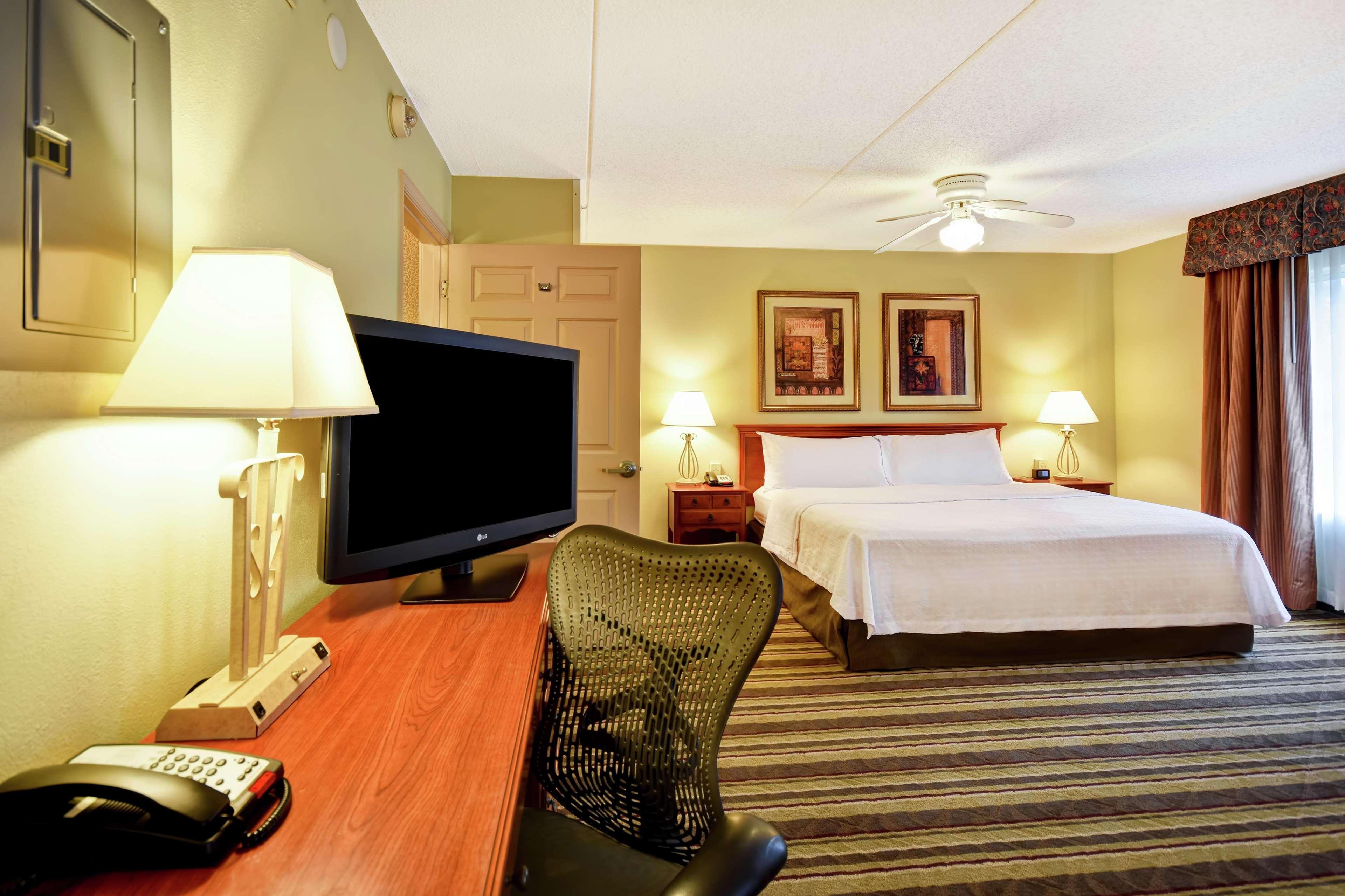 Homewood Suites By Hilton Chester Exteriör bild