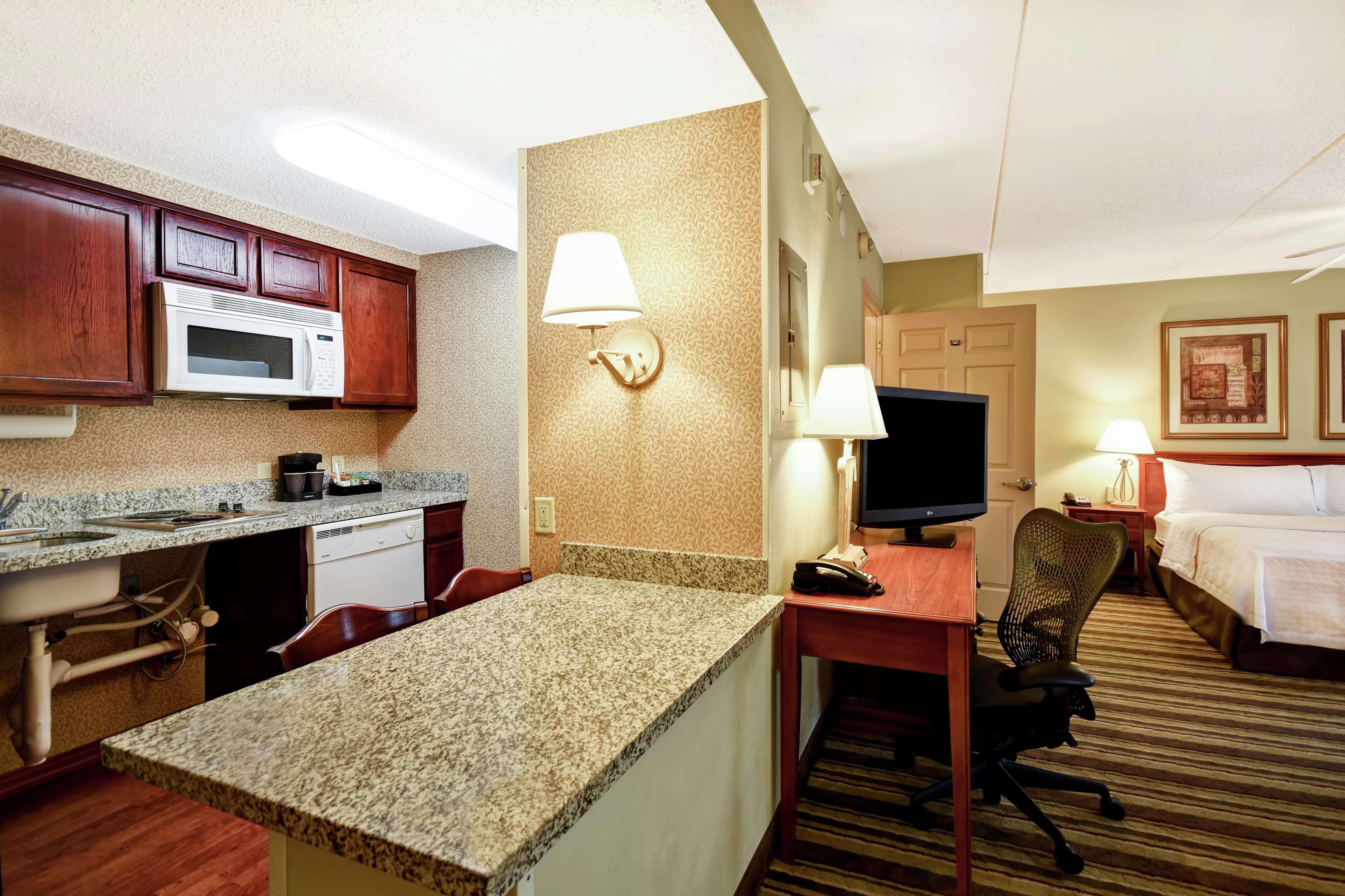 Homewood Suites By Hilton Chester Exteriör bild