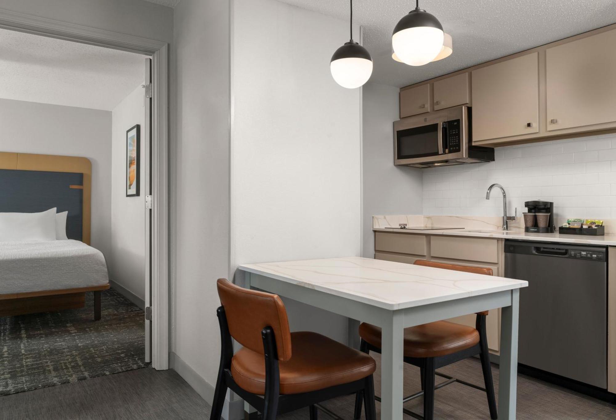Homewood Suites By Hilton Chester Exteriör bild