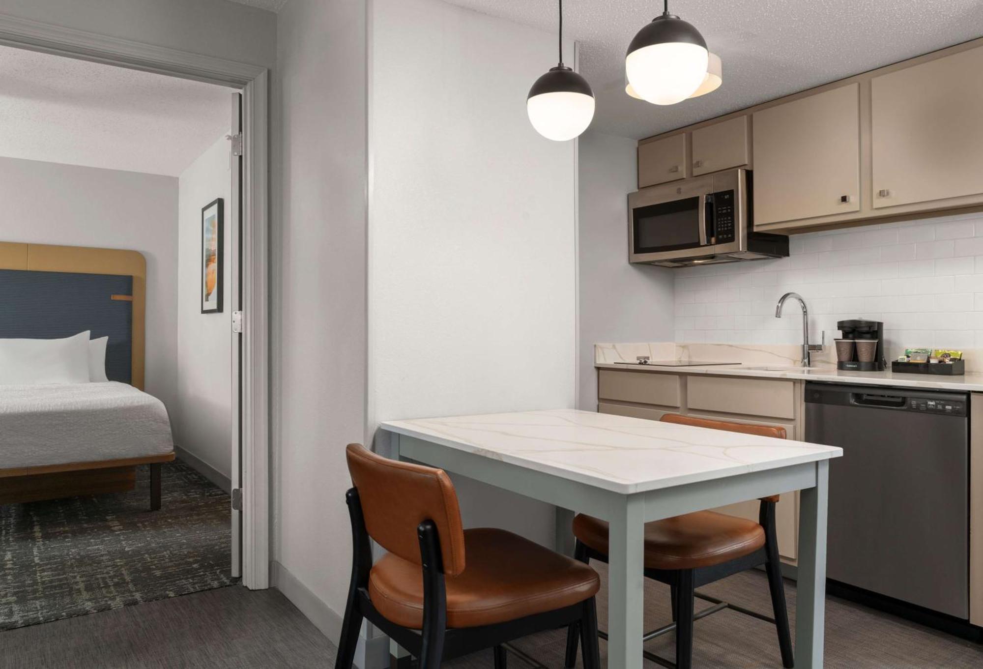 Homewood Suites By Hilton Chester Exteriör bild